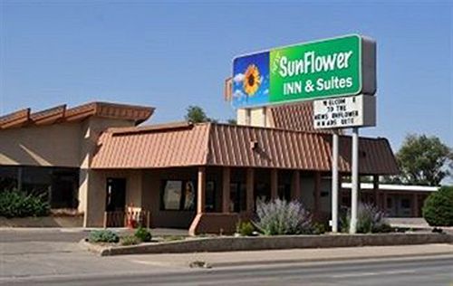 Sunflower Inn & Suites - 가든 시티 외부 사진